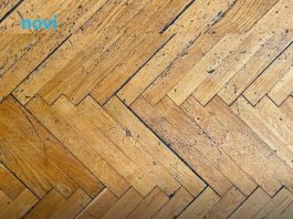 ZA SAM0 3 MlNUTA 0BN0VlTE IZGREBAN PARKET: Trebaju vam samo 2 stvari iz kupatila