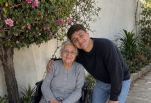 Brinuo sam se o svojoj 90-godišnjoj susjedi jer mi je obećala da ću naslijediti sve što posjeduje. Kad je umrla, nije mi ostavila NIŠTA. Ali sljedećeg jutra njezin odvjetnik pokucao je na moja vrata i rekao: “Ostavila vam je jednu stvar.”